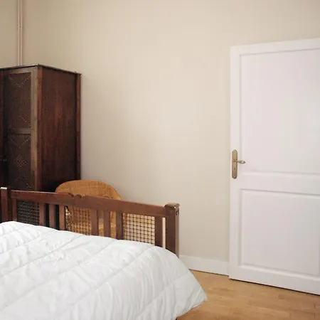 Saint-paul Apartment