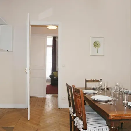 Saint-paul Apartment